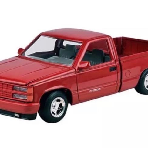 Motormax 1:24 - 1992 Chevrolet 454 SS Pickup in Red Diecast