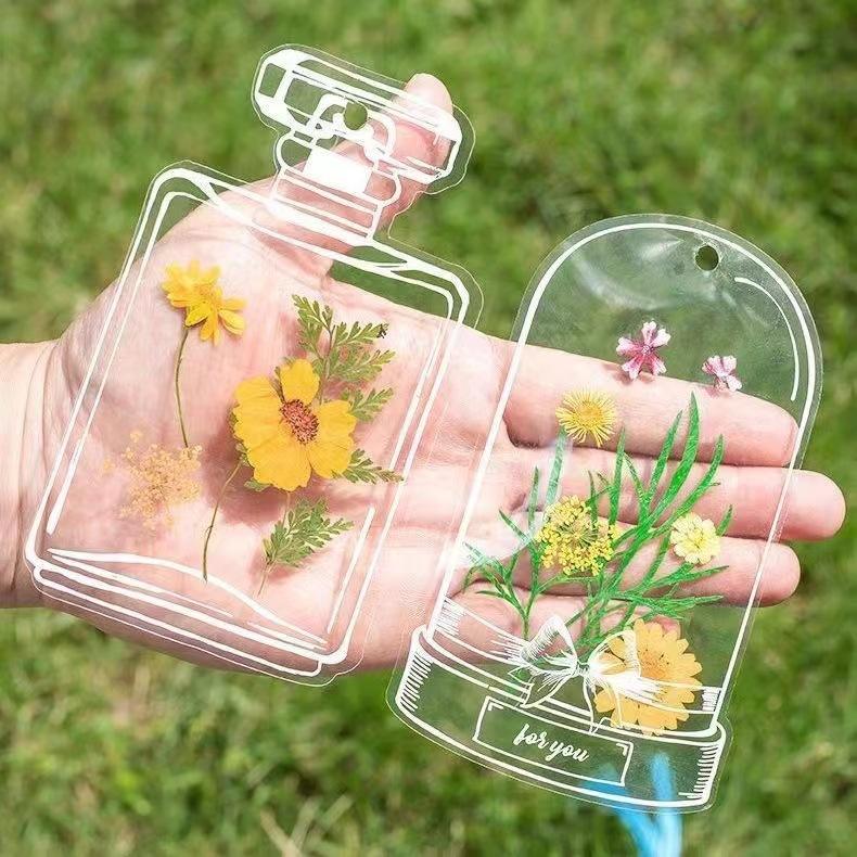 60Pcs Large Size DIY Bookmarks, Kaluofan Transparent Dried Flower Bookmarks, Handmade Dried Flower Bookmarks,Flower Bookmarks Maker, Handmade DIY Transparent Beautiful Flower Page