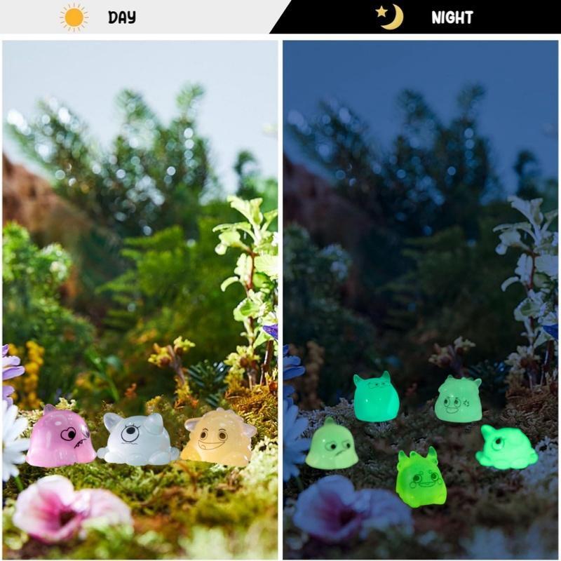 Random Color & Style Luminous Mini Monster Decoration, 30 50pcs Cute Glow in The Dark Mini Monster Ornament, DIY Decoration for Fish Tank & Home & Car